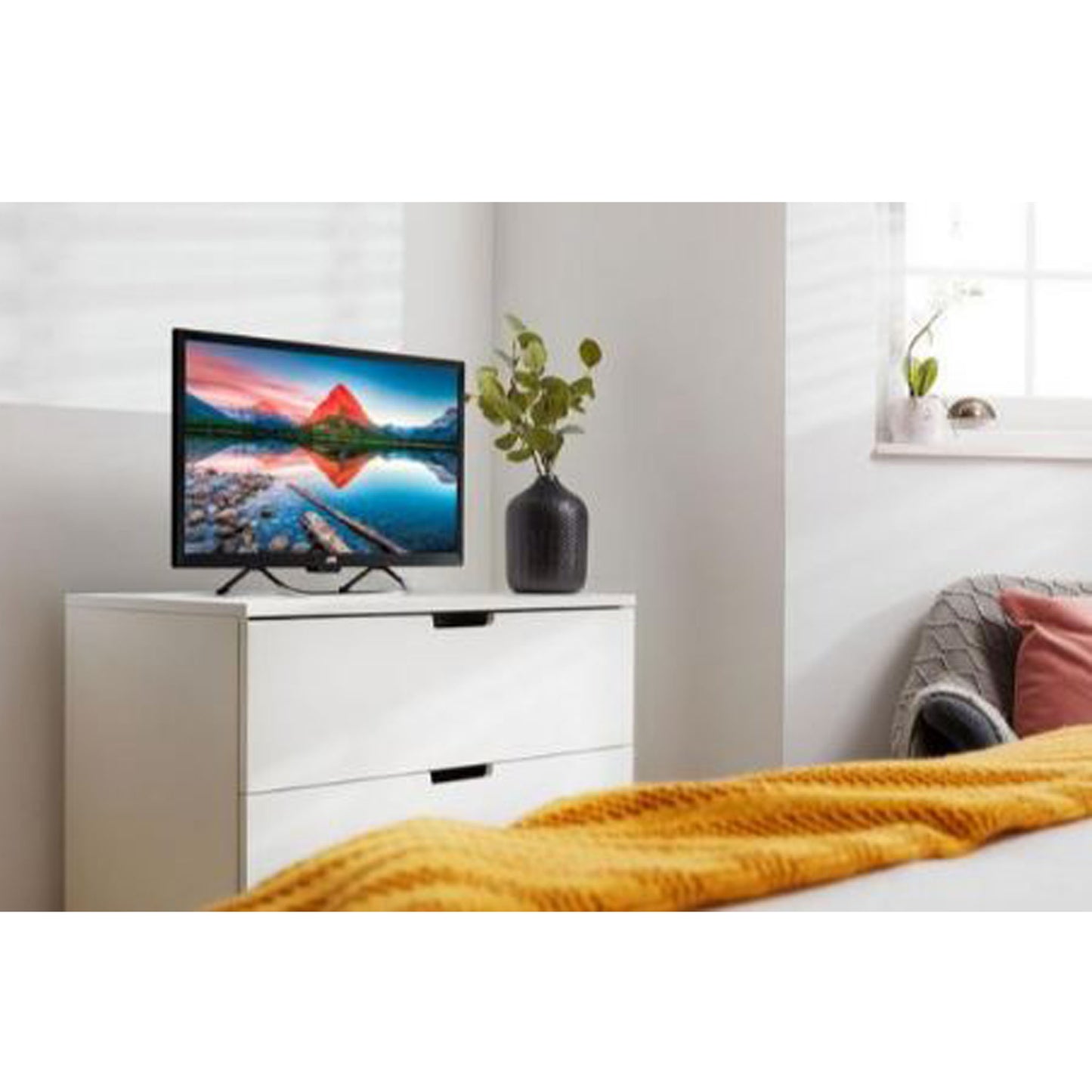 JVC LT-24C490 24" HD Ready LED TV - Black